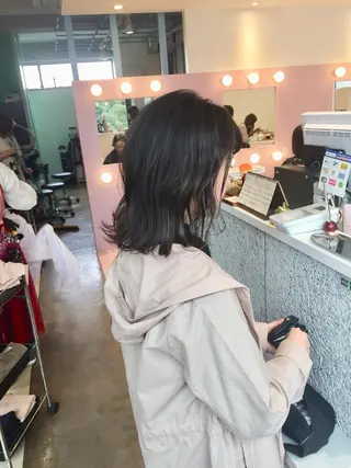 ミディアム 所渉/韓国レイヤー /ウルフカットのヘアスタイル