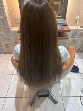 ロング 吉川 由真のヘアスタイル