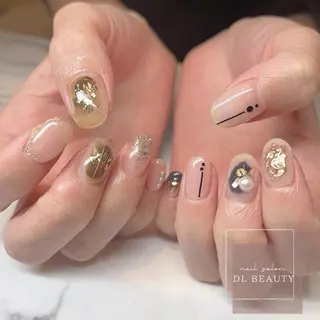 ネイル .. momoko🕊のネイルデザイン