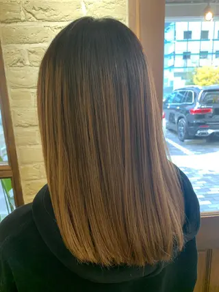 ミディアム 美髪矯正/艶髪 CLUTCH田中海琴のヘアスタイル