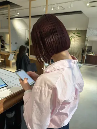 ショート カラー Yui⭐️ 透け感カラーのヘアスタイル