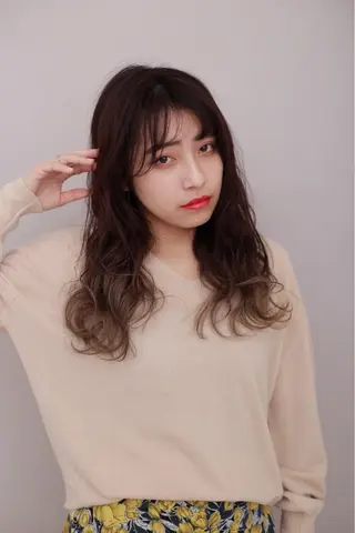 ロング カラー 佐川 友里のヘアスタイル