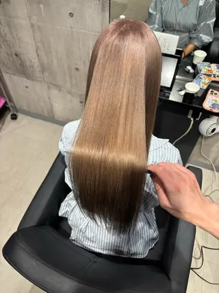 ロング カラー _WHITE / KENTOのヘアスタイル