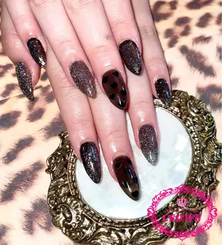 ネイル CROWN プライベートサロンのネイルデザイン