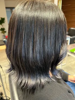 ミディアム 安田 菜摘のヘアスタイル