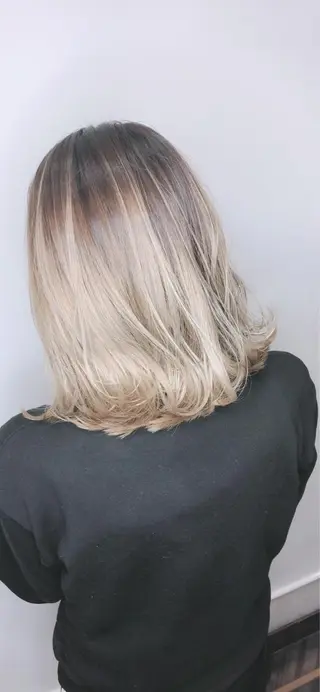 ショート カラー NINE+/代表 ブリーチ特化型サロンのヘアスタイル