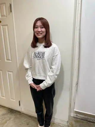 カラー MIOベージュカラー 柔らかいカラーのヘアスタイル