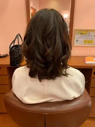 ミディアム 榎本 美雪のヘアスタイル