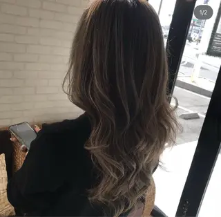 ロング カラー 山本 真緒のヘアスタイル