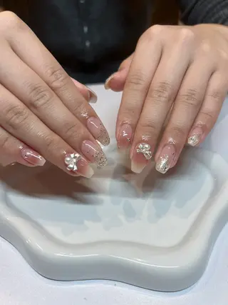 ネイル NAGISA🧁🎀 持ち込み⌇パラジェルのネイルデザイン