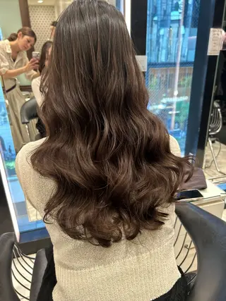 セミロング パーマ 韓国っぽ透け感カラー マンツーマン🫧なおのヘアスタイル