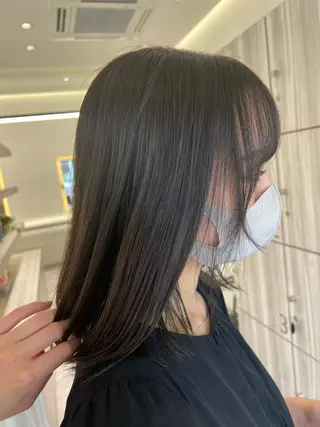 ミディアム カラー 宮下 志織のヘアスタイル