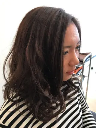 セミロング カラー 岡本 智次のヘアスタイル