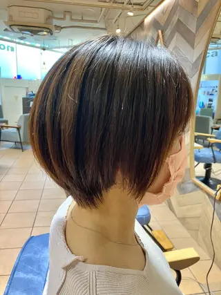 ショート 奥谷 美代子のヘアスタイル