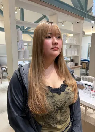 ロング 加藤 風花のヘアスタイル