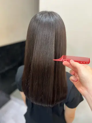 セミロング ☘️上村 ☘️髪質 改善/透明感カラーのヘアスタイル