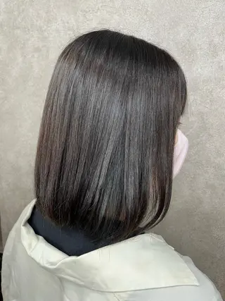 ショート カラー 山口 詩織のヘアスタイル