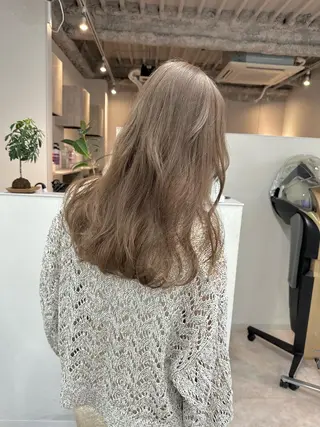 セミロング KAORU オリーブカラーのヘアスタイル