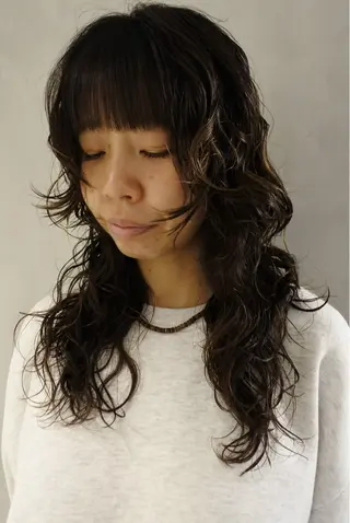 ロング パーマ remi ボブレイヤー／パーマのヘアスタイル