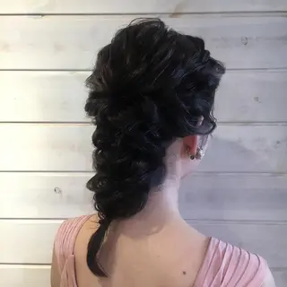 セミロング ヘアアレンジ 野崎 ひかりのヘアスタイル