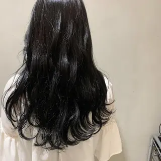 セミロング カラー カジュアルを女っぽく 𝗮𝘆𝗮𝗰𝗼のヘアスタイル