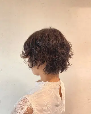 ショート 酸性ストレート/ブリ ーチなしWカラー河本のヘアスタイル