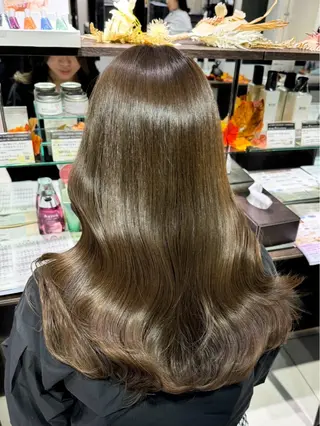 ロング カラー しゅり🍎/アレンジ 🎀/髪質改善✨️のヘアスタイル