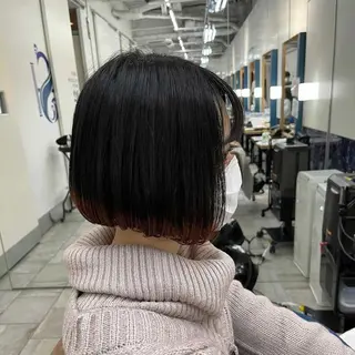 ショート カラー . mioのヘアスタイル