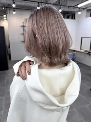 ミディアム カラー ヘアアレンジ ハイトーン カラーのヘアスタイル