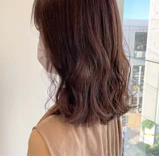 ミディアム カラー 山口 莉奈のヘアスタイル