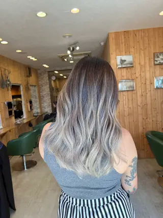 セミロング 高山 滉太のヘアスタイル