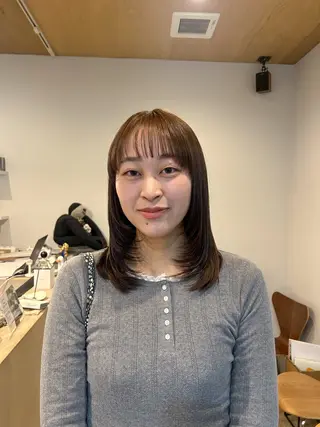 ミディアム カラー 川端 明莉のヘアスタイル