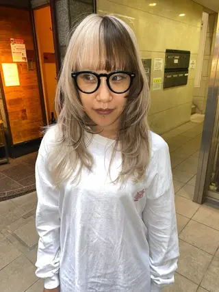 セミロング カラー 心斎橋/デザインカラ ー/海外風/ナツミのヘアスタイル