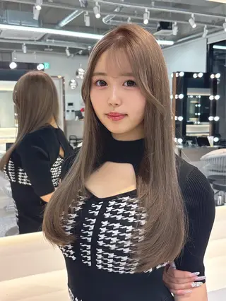 ロング yui🎀ブリーチ なしベージュ／博多のヘアスタイル