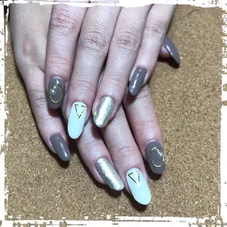 ネイル ECLAT エクラ所属・寺山 千鶴のネイルデザイン