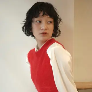 ショート パーマ ニュアンスパーマ🪿 透明感カラー岩波ゆいのヘアスタイル