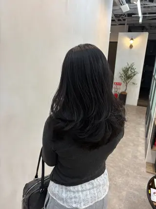 セミロング カラー ヤマナカ エリカのヘアスタイル