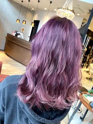 ミディアム カラー デザインカラー✨新倉 佑奈のヘアスタイル
