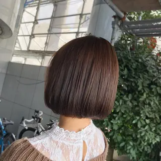 ミディアム カラー 山崎 絵莉香のヘアスタイル