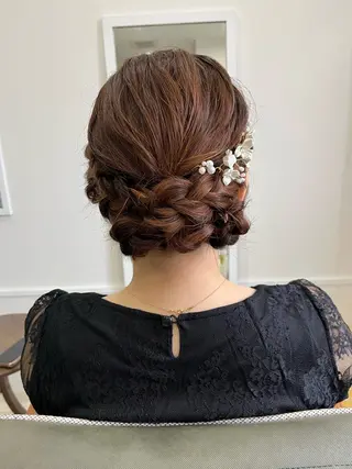 ミディアム ヘアアレンジ M.arc 【マーキ】のヘアスタイル