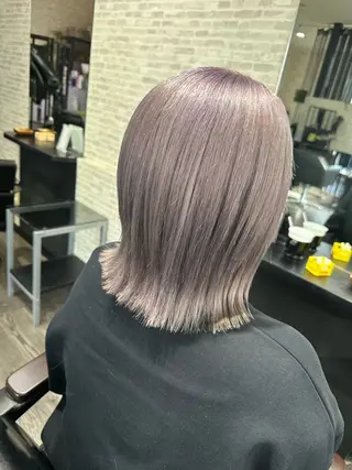 ミディアム Lilly 中谷友里のヘアスタイル