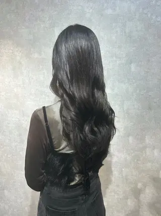 ロング カラー 𝐒𝐇𝐔𝐑𝐈 🦋艶カラー🦋のヘアスタイル