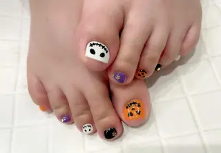 ネイル 成瀬 妃生路のヘアスタイル