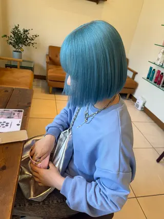 ショート 🦋ブリーチなしダブ ルカラー🌈MEGUのヘアスタイル