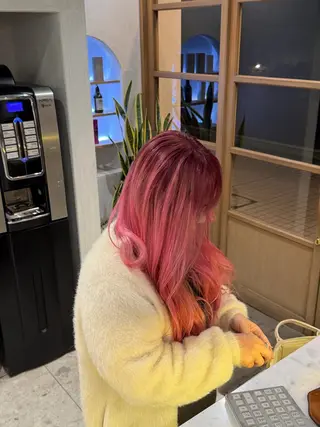 ロング 小林 篤滋郎のヘアスタイル