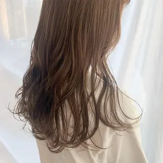 カラー 山口 莉奈のヘアスタイル