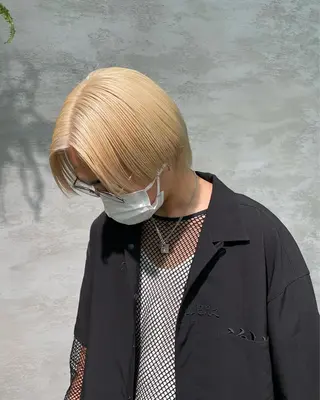 ショート カラー ハイトーン/ウルフ /レイヤー/坂野幸伸のヘアスタイル