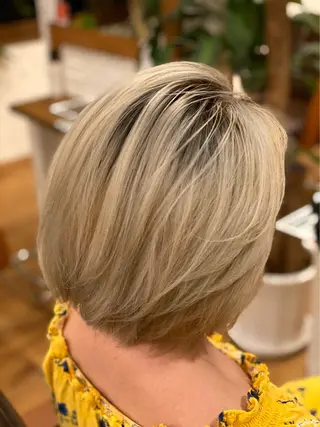 ショート 井上 真利のヘアスタイル
