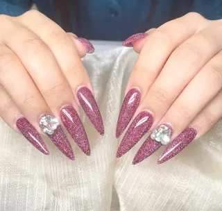 ネイル アヤメネイル 最新チップスカルプのネイルデザイン