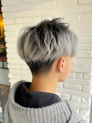 カラー メンズ ハイトーン✨髪質改善 ✨スパ得意✨ミヤタのヘアスタイル